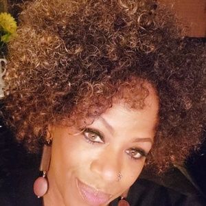 Meet your Posher, Tina